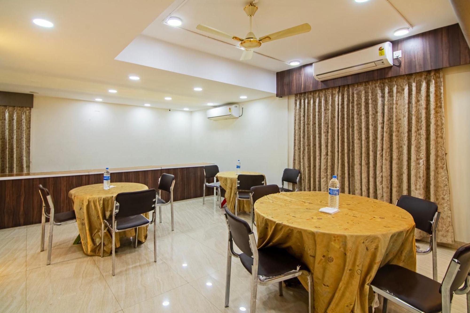 Treebo Petals Banquet & Suites - Kolkata Calcutá Exterior foto